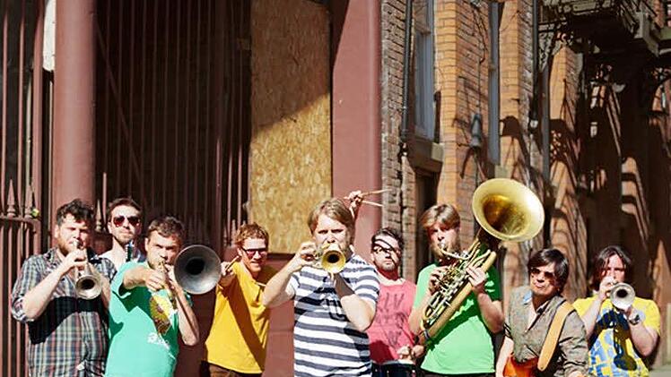 Ein Wiederhören mit LaBrassBanda gitb es am 5. August 2017Foto: PR