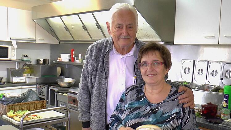 Birgit und Sepp Fischer waren 33 Jahre in der Gastronomie tätig und werden es jetzt etwas ruhiger angehen lassen. Fotos: Christian Licha