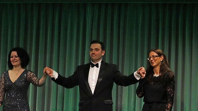 Nina Andreeva, Milen bozhkov und Antoinetta Bafas gestalten einen Opern- und Operettenabend bei "Leise am Markt".Archiv/Jochen bErger