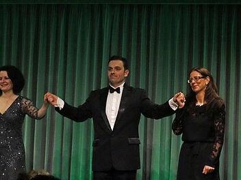 Nina Andreeva, Milen bozhkov und Antoinetta Bafas gestalten einen Opern- und Operettenabend bei "Leise am Markt".Archiv/Jochen bErger