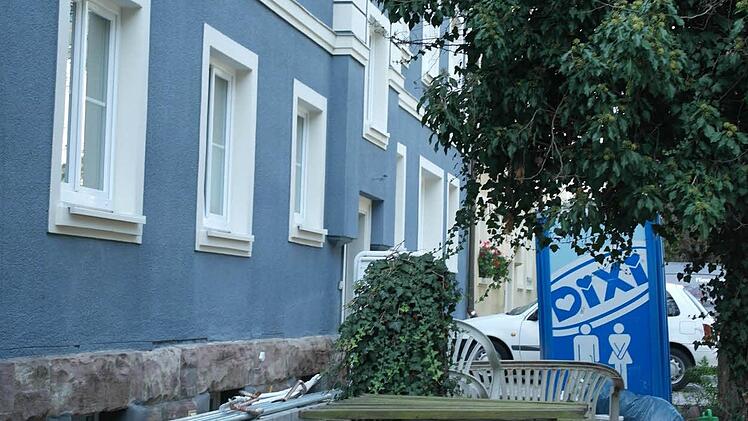 Im benachbarten Anwesen 15d gehen die Renovierungsarbeiten langsam ihrem Ende entgegen.