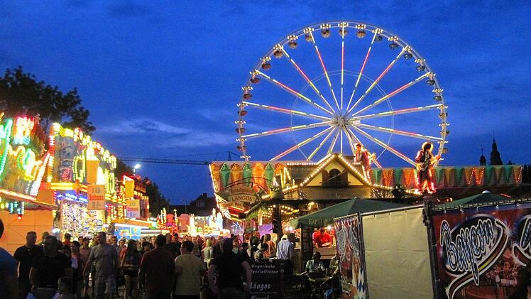 So war es früher, so könnte es vielleicht heuer wieder sein: Volksfeststimmung beim Vogelschießen auf dem Coburger Ketschenanger. Foto: SG Coburg