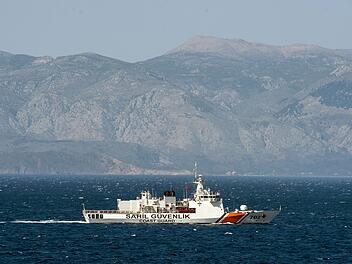 Schiff der T&uuml;rkischen K&uuml;stenwache in der &Auml;g&auml;is