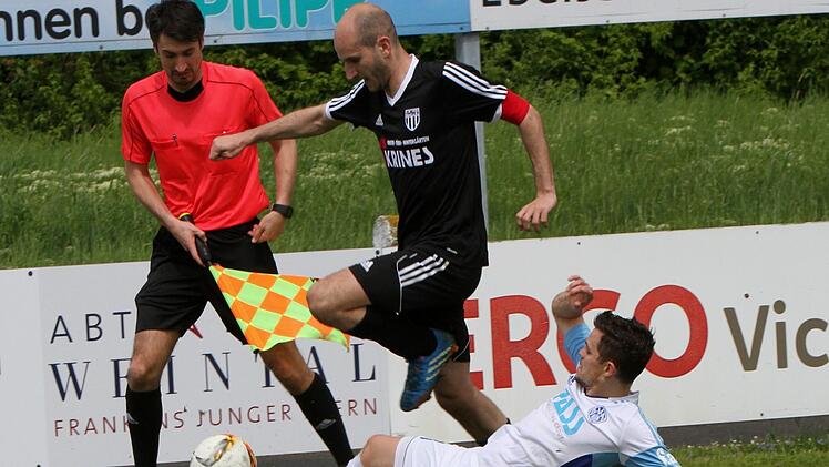 Im Heimspiel gegen die SpVgg Bayern Hof kann auch Florian Gundelsheimer (oben) wieder im Trikot des FC Sand mitwirken. Foto: Günther Geiling