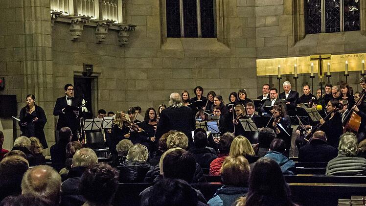Regen Zusprach fand ein Konzert mit der "Cappella casimiriana" in St. Augustin.Foto: Jochen Berger