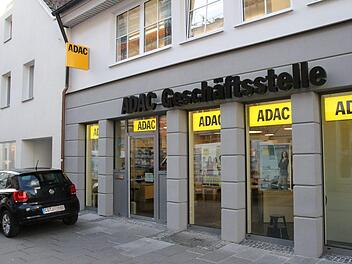 Die Coburger ADAC-Geschäftsstelle befindet sich (noch) auf der Mauer.Foto: Oliver Schmidt
