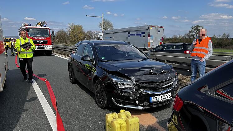 A73: Zwei Auffahrunf&auml;lle und Verletzte