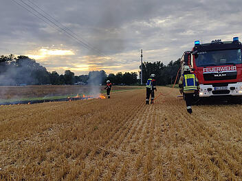 Bamberg: Feuer auf "bereits bekanntem" Feld ausgebrochen - Spaziergängerinnen alarmieren Feuerwehr