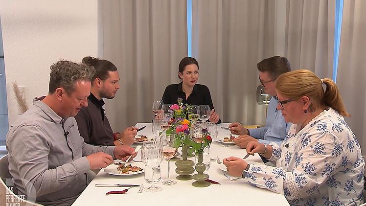 Zum Auftakt der "Dinner"-Woche treffen sich die Münster-Gourmets bei Lara in Drensteinfurt.