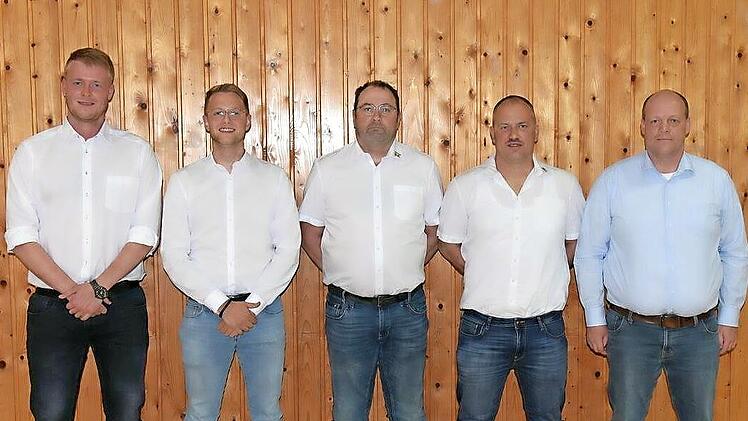 Der neu gew&auml;hlte Vorstand des TSV Gauaschach besteht aus f&uuml;nf gleichberechtigten Vorsitzenden: Sebastian Oswald, Tobias G&ouml;bel, Gerhard Scheuerer, Jens Schm&auml;hling und Michael Vollmuth.