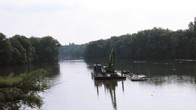 Mysteri&ouml;ser Bombenfund in N&uuml;rnberg: Im W&ouml;hrder See war Ende Juli 2019 eine Fliegerbombe aus dem Zweiten Weltkrieg gefunden worden, der Stausee war aber Jahrzehnte nach dem Krieg fertiggestellt worden. Foto: Niklolas Pelke