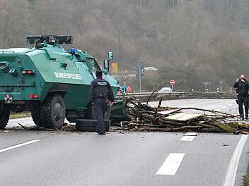 Neugr&uuml;ndung AfD-Jugendorganisation - Proteste
