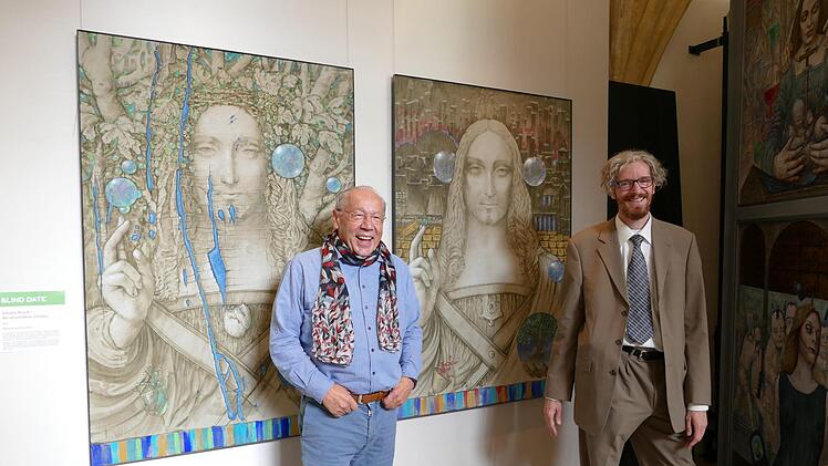 Holger Kempkens (rechts) organisierte die Ausstellung und die Finissage mit Meister Manfred Scharpf persönlich. Foto: Marion Krüger-Hundrup
