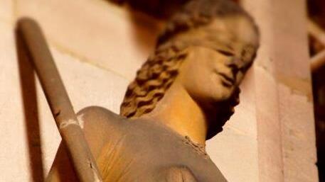 ...und Synagoge: Sind diese Figuren im Bamberger Dom ein Ausdruck von Antisemitismus? Foto: Joseph Beck