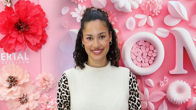 Zweites Standbein: GNTM-Gewinnerin Lovelyn Enebechi arbeitet heute auch als Pilates-Lehrerin.