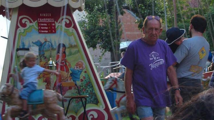 An seinem Kinderkarussell war Ludwig Keppner immer in seinem Element. Foto: Archiv/Johanna Blum