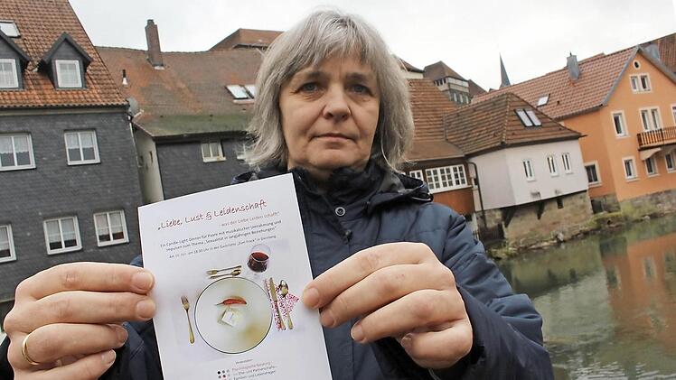 Bernadette Sauerschell wirbt für die neue Veranstaltung der Eheberatungsstelle Kronach. Sexualität sei ein wichtiges Thema, das von den Paaren viel zu oft unter den Teppich gekehrt wird.  Foto: Lisa Kieslinger