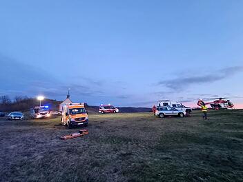 Gleitschirmflieger (73) stürzt in der Fränkischen Schweiz ab - Rettungshubschrauber im Einsatz