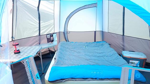 Auf 15 Quadratmetern kann der Rockfreund bei RIP beinahe f&uuml;rstlich kampieren. Foto: Nikolas Pelke