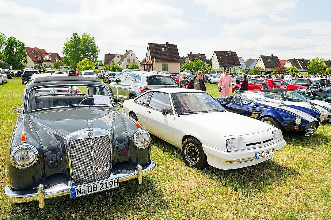 Es kamen viele Oldtimerfreunde.