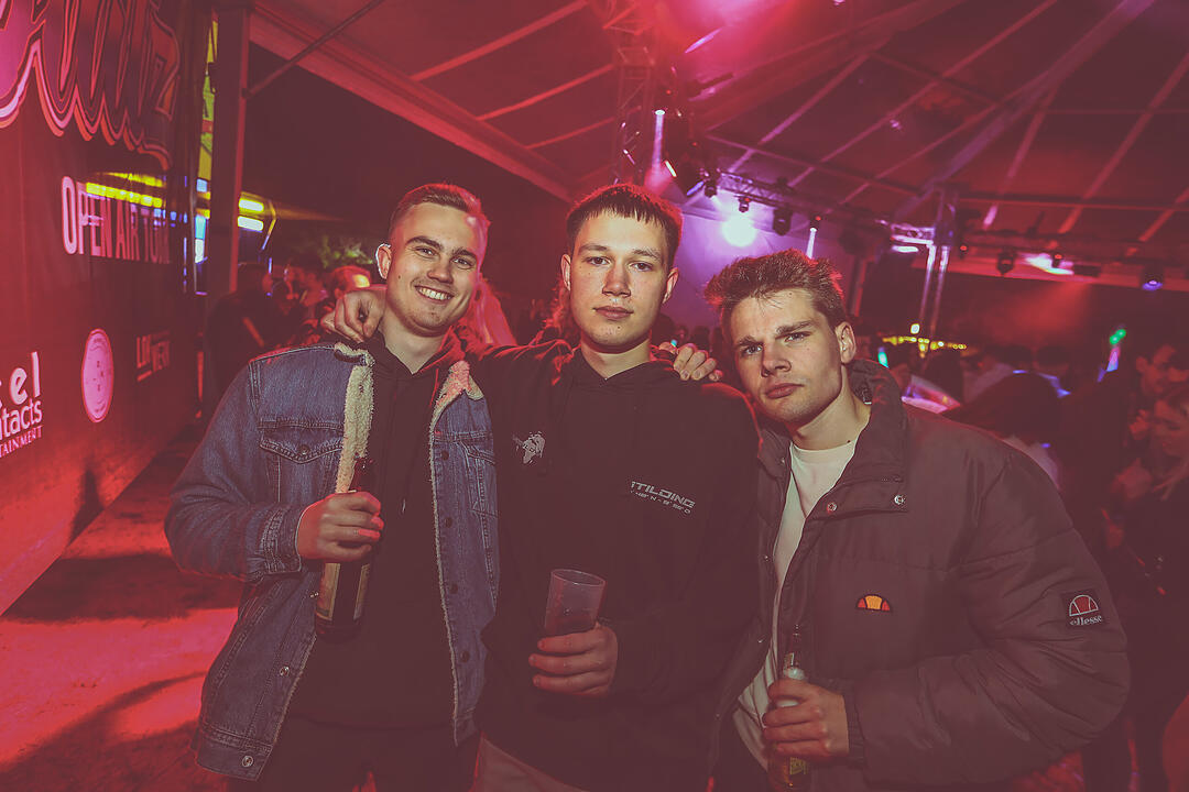 Neon Mixxed Clash m/ DJ Da Base + Nora & Chris