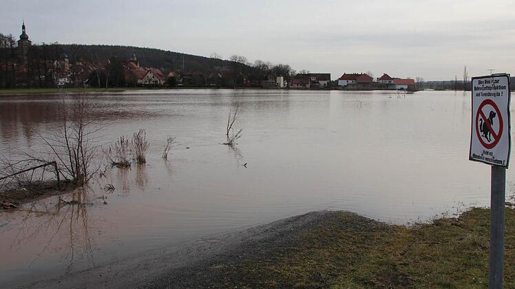 Eine einzige Seenlandschaft: der Talgrund bei Ebern.