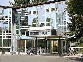Das Achat-Hotel hatte nach einem Hochwasser ein Jahr geschlossen. Das wirkte sich auch auf die Tourismusbilanz aus.Archiv/Katrin Geyer