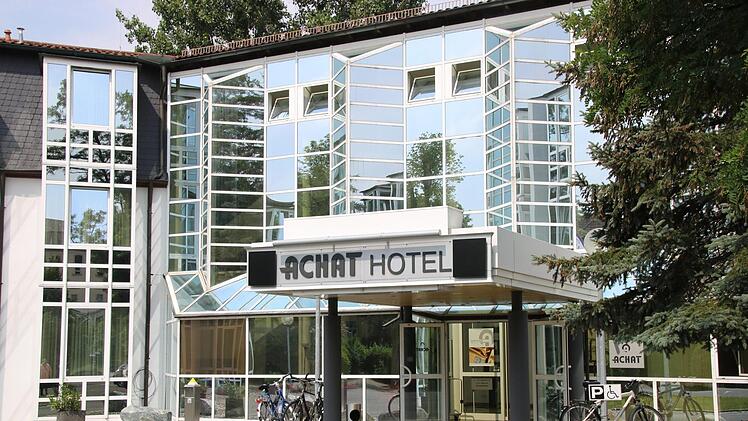 Das Achat-Hotel hatte nach einem Hochwasser ein Jahr geschlossen. Das wirkte sich auch auf die Tourismusbilanz aus.Archiv/Katrin Geyer