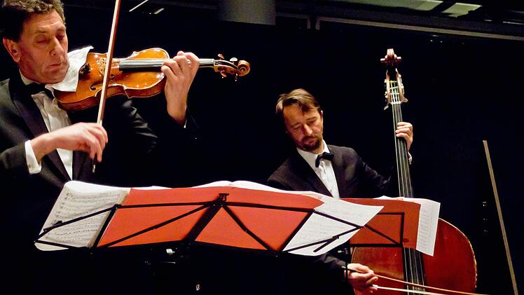 Das Salonorchester Ferenc Babari gastierte in CoburgFoto: Jochen Berger