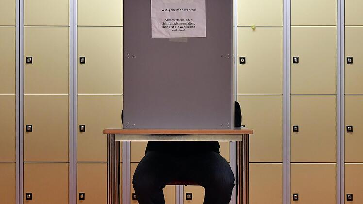 LAm 14. Oktober sind Landtagswahlen in Bayern. Symbolfoto: Martin Schutt/dpa