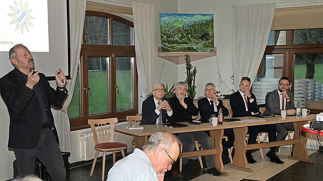 Kriminalhauptkommissar Roland Schmied kl&auml;rte &uuml;ber Betr&uuml;gereien im Internet und auch den Enkeltrick auf.