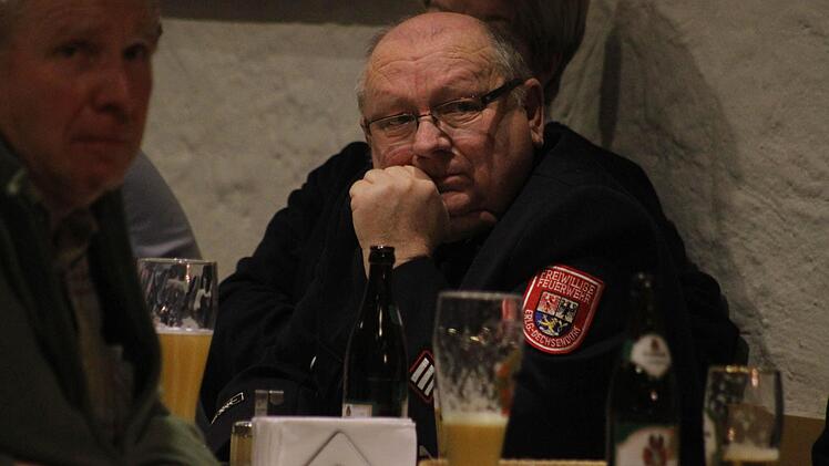 Werner Heilmann brauchte einen Moment, um die lobenden und ehrenden Worte mitzubekommen. Foto: Michael Busch