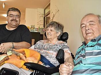 Margarita Gorski freute sich über den Besuch von Sohn Andreas (links) und Ehemann Manfred. Foto: Uschi Prawitz