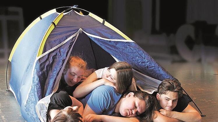 Szene aus dem Stück "Liebe ist..." Foto: E.T.A.-Hoffmann-Theater