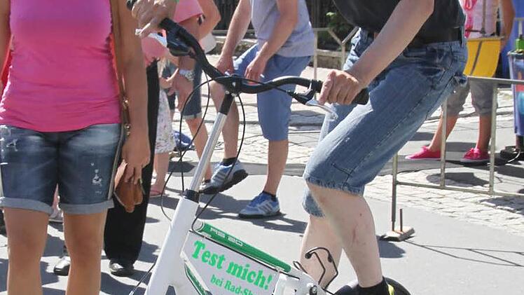 Kurt Trammer zog mit seinem Street Stepper die Blicke der Menschen auf sich.