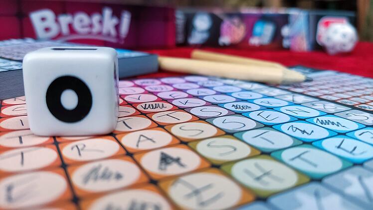 Spiel-Test "Bresk": innovatives Kreuzworträtsel-Würfeln