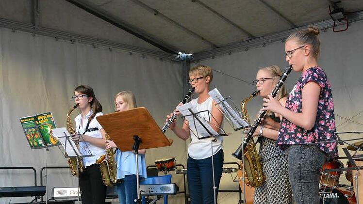 Konzert im Schlosshof  Foto: Björn Hein