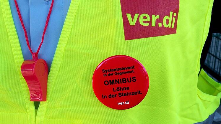 Auf die Leistungen der Branche bei niedrigen Löhnen wies Verdi hin.