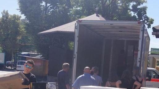 Kartons über Kartons werden angeliefert.Heike Schülein