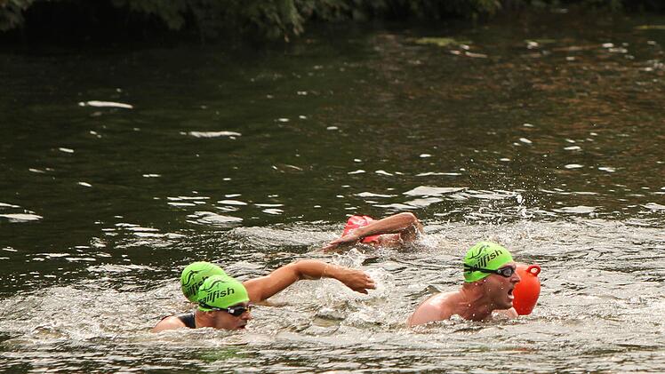 Wende an der Boje im Main.