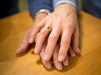 Drei von vier Deutschen sind laut einer Umfrage klar f&uuml;r die "Ehe f&uuml;r Alle". Foto: Daniel Naupold/dpa