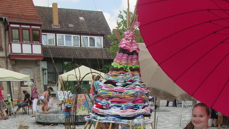 Wer ein Tipi aus Stoffresten besitzt weiß wo er zuhause ist.