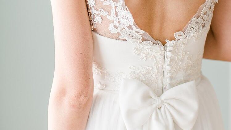 Ein Brautkleid muss nicht zwangsläufig neu gekauft werden.