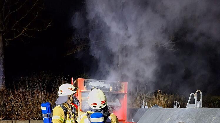 Ebersdorf: BRK erlebt bitteren Brandanschlag - "wir sind fassungslos"