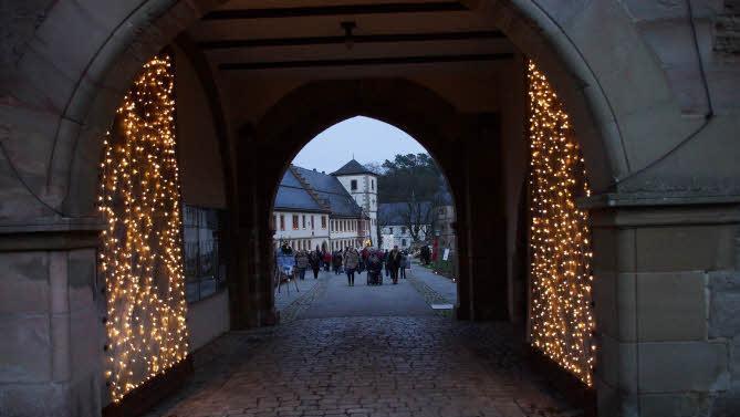 Weihnachtsbasar 2015 in Maria Bildhausen. Foto: Anton Then