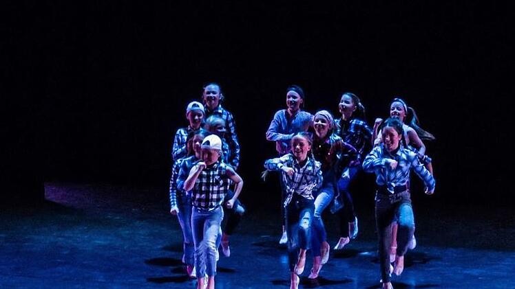 Impressionen von der Matinee "Jugend spielt für Jugend" im Landestheater Coburg. Tanzstudio SCholzFoto: Jochen Berger