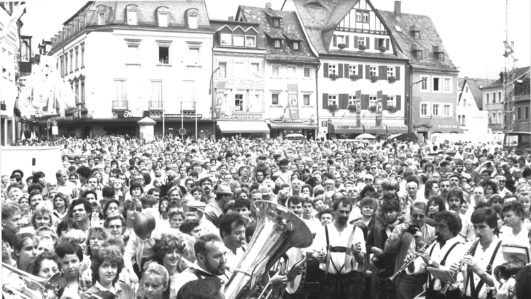Bierfesteröffnung auf dem Kulmbacher  Marktplatz ...