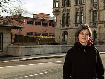 Coburgs Orte mit Potenzial entdecken möchte Ina Sinterhauf, Oberbürgermeister-Kandidatin der Grünen - zum Beispiel den  Bereich rund um die Mohrenbrücke.Foto: Jochen Berger