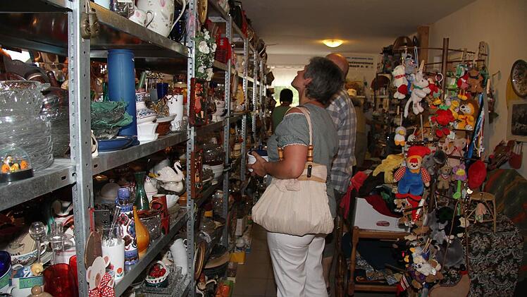 Der Flohmarkt bot eine riesige Auswahl.