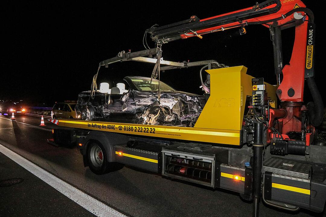 Schwerer Unfall auf A70 bei Ebelsbach: Mit 1,1 Promille gegen die Leitplanke